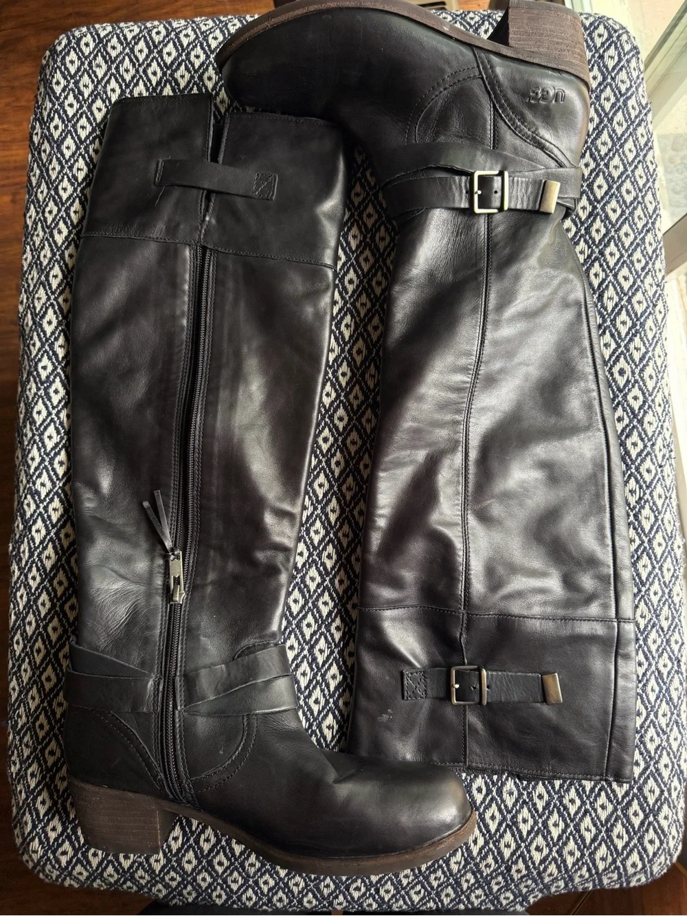 UGG black leather riding boots tall heeled Bess style over the knee size 7.5